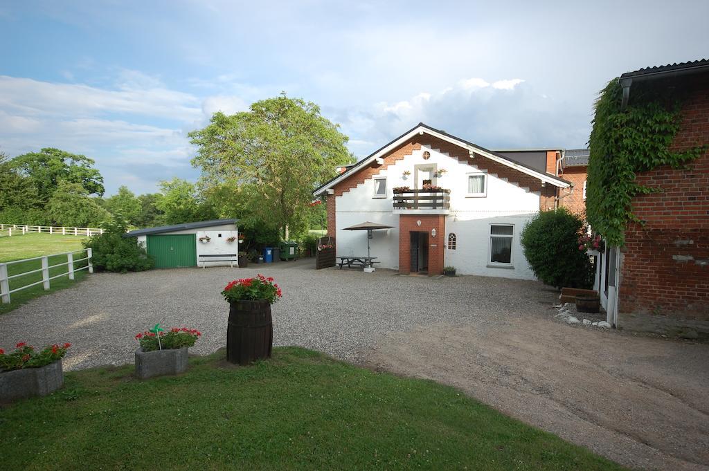 Ostsee Pension Pohnsdorfer Muehle ジールクスドルフ エクステリア 写真